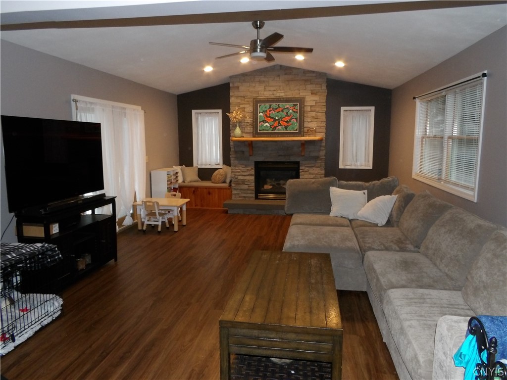 727 Bowling Green Road Cortlandville, NY 13045 - Photo 16 of 43 Family room with cathedral ceiling