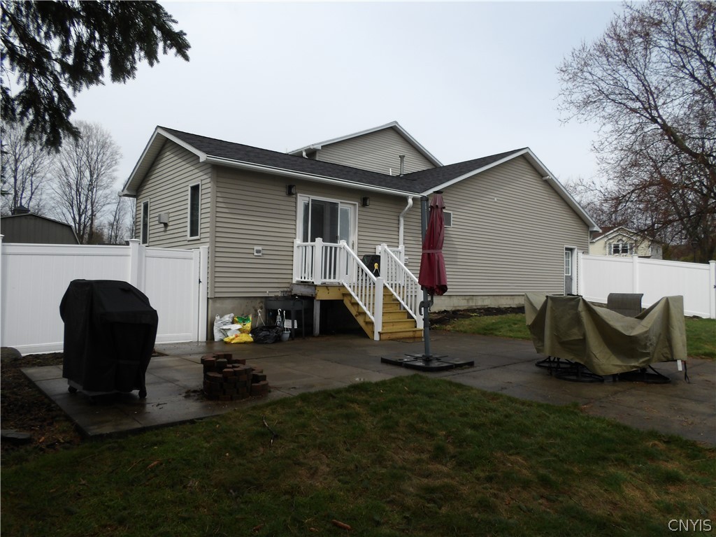 727 Bowling Green Road Cortlandville, NY 13045 - Photo 7 of 43 Fenced in yard