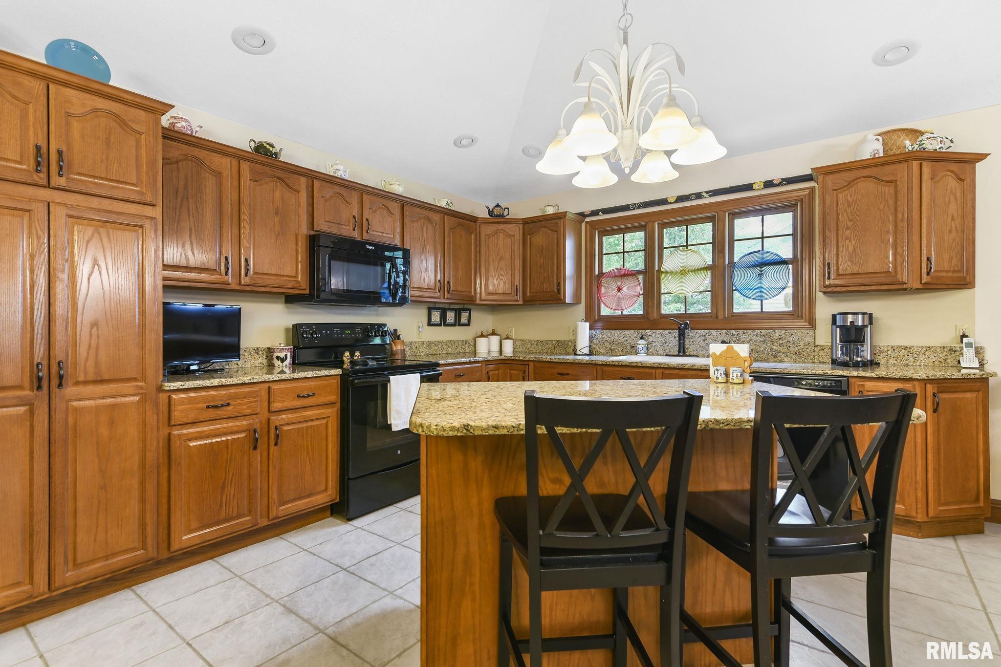 762 Cherokee Drive Springfield, IL 62711 - Photo 15 of 33