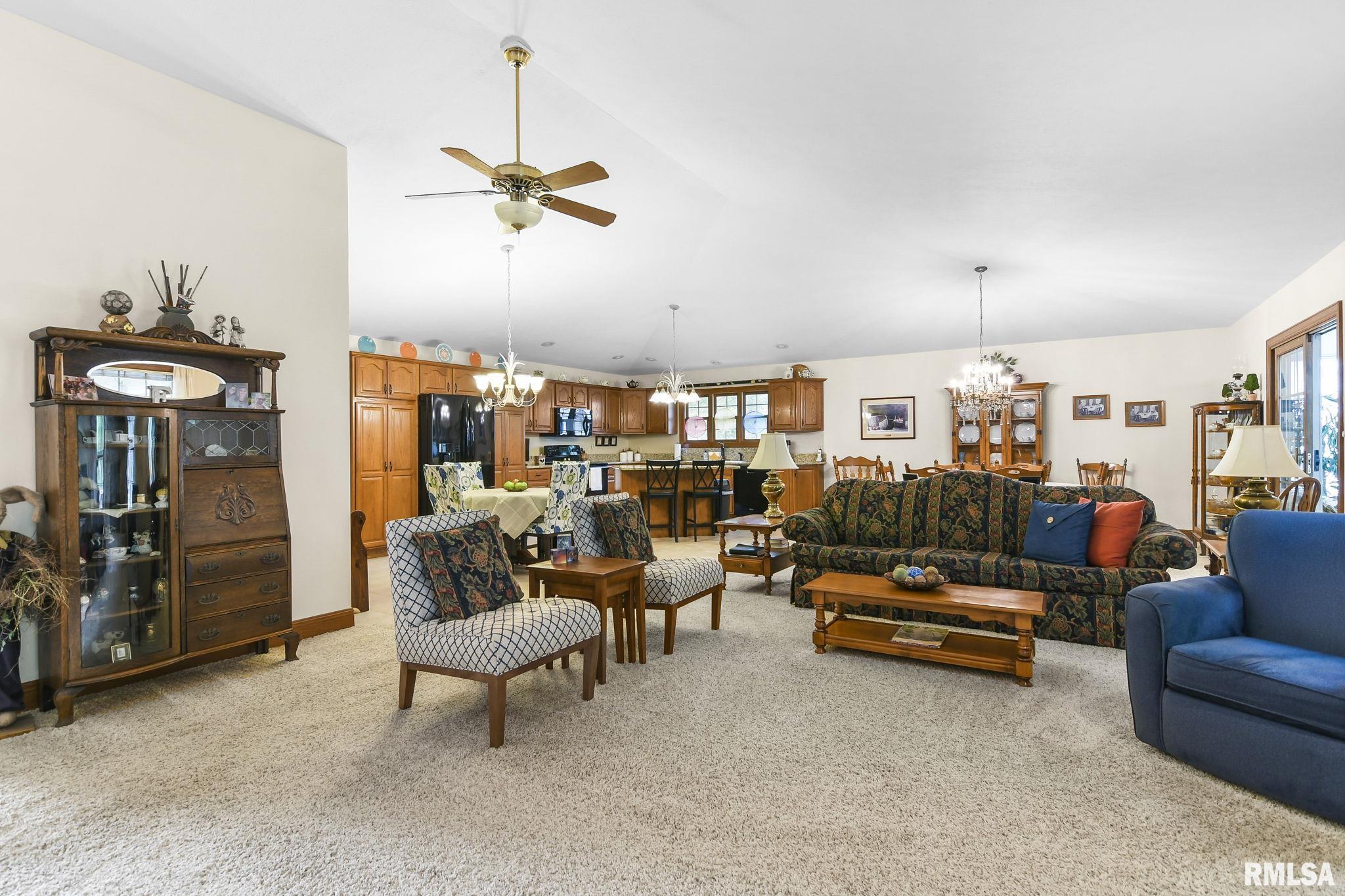 762 Cherokee Drive Springfield, IL 62711 - Photo 5 of 33