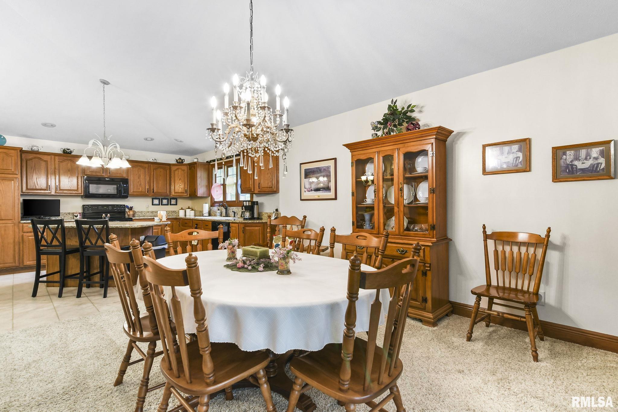762 Cherokee Drive Springfield, IL 62711 - Photo 7 of 33