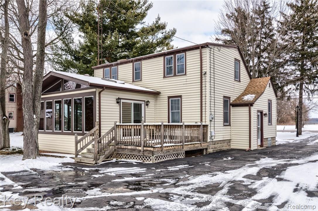 2911 North Custer Road Monroe, MI 48162 - Photo 23 of 28 2911 North Custer-117HDR_2048px.jpg