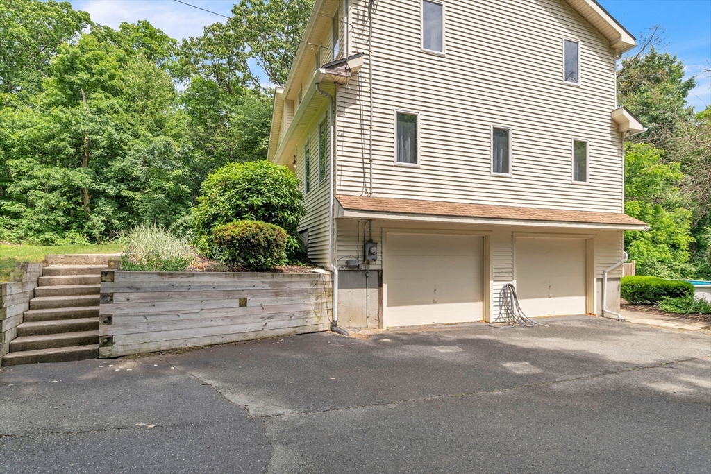 81 Munn Road Monson, MA 01057 - Photo 4 of 42 a view of a house with a yard