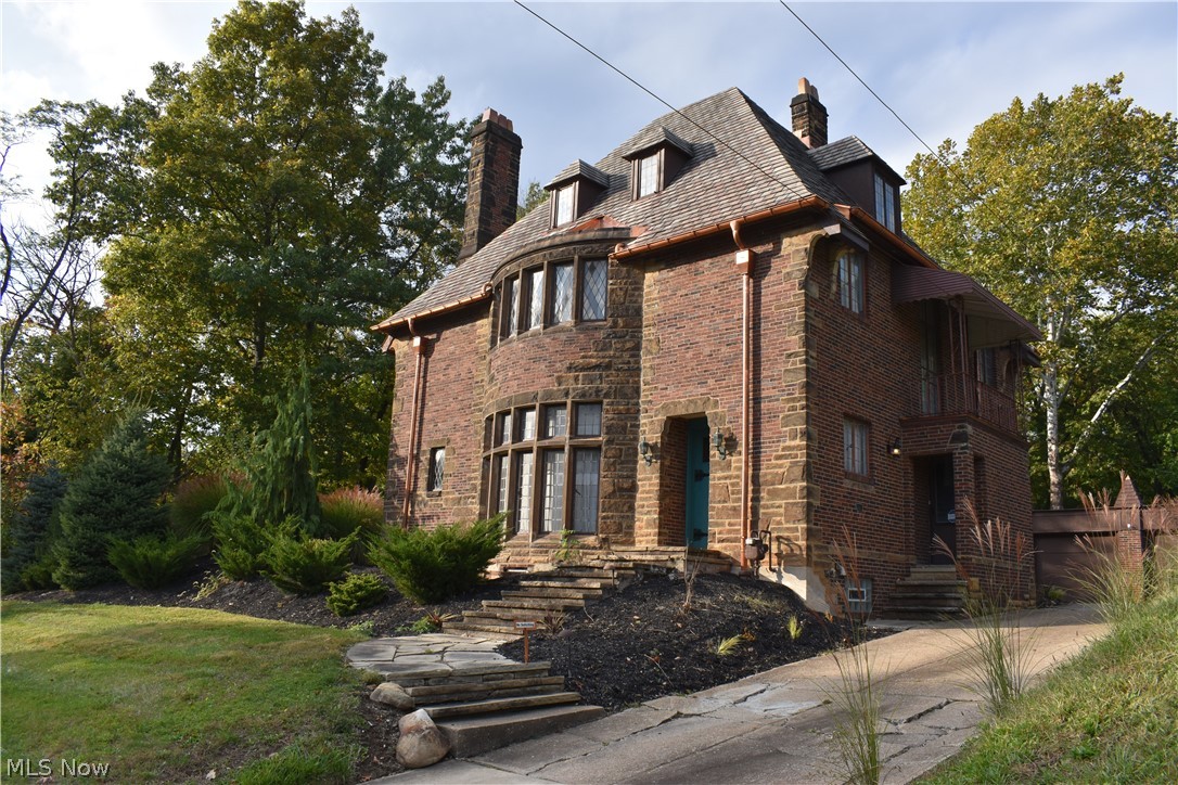 10000 Snow Road Cleveland, OH 44130 - Photo 1 of 1