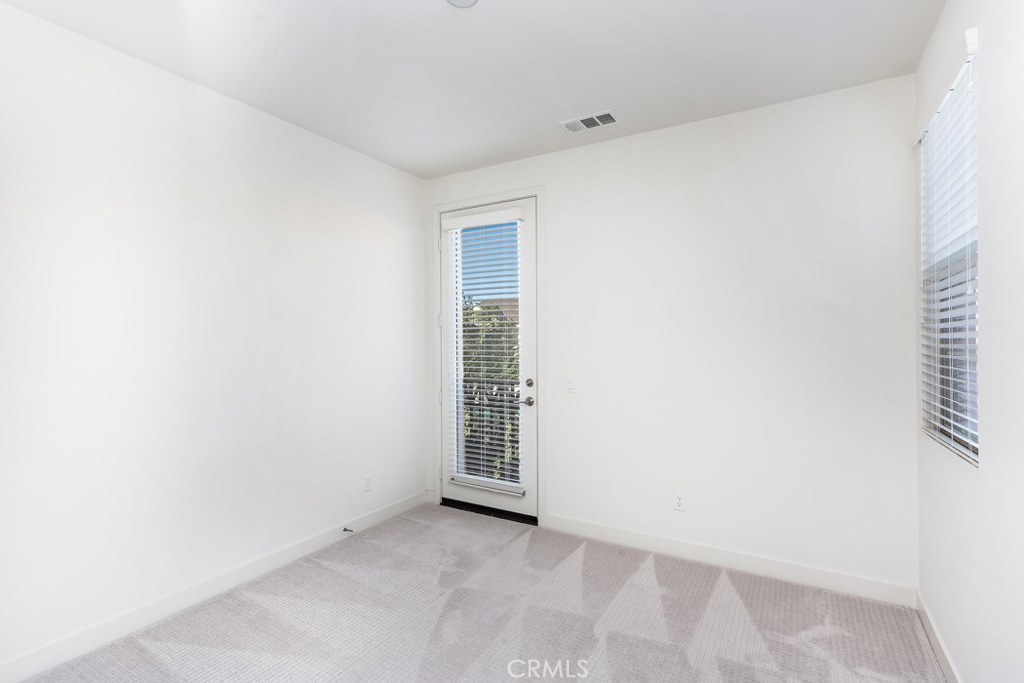 106 Newall Irvine, CA 92618 - Photo 16 of 31