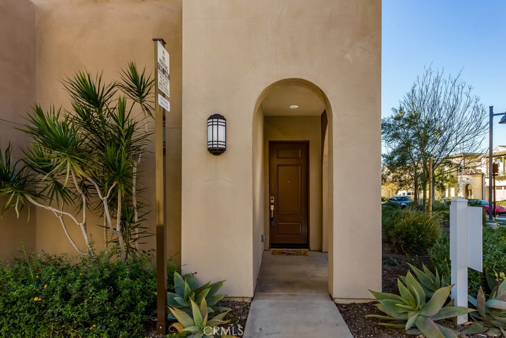 106 Newall Irvine, CA 92618 - Photo 3 of 31