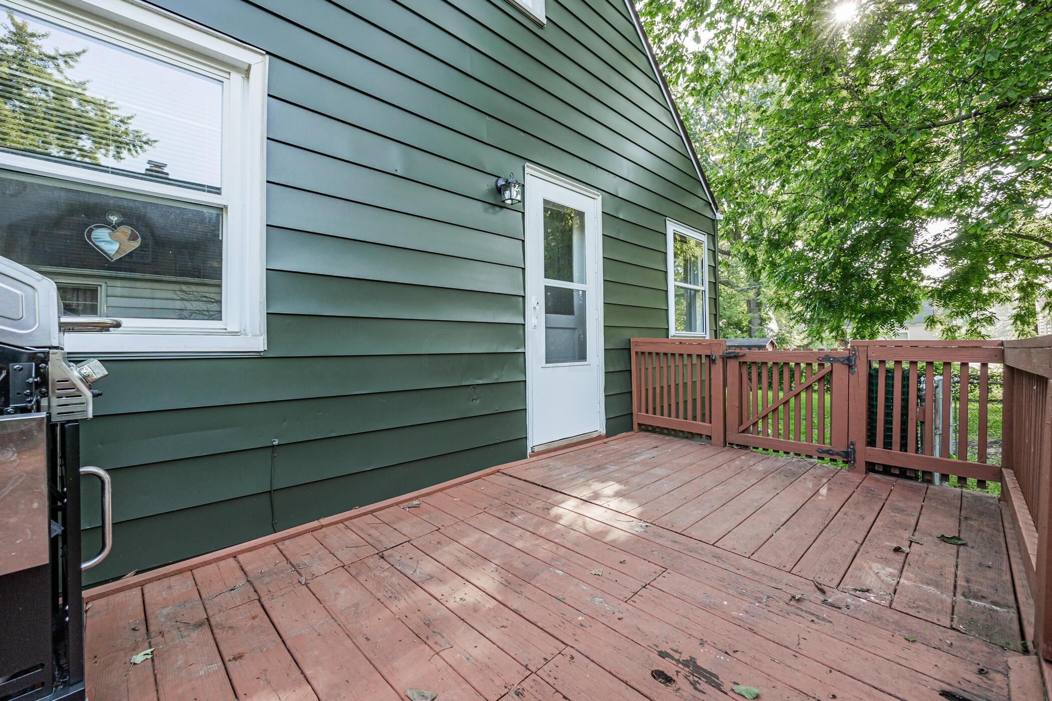 134 North Kellner Road Columbus, OH 43209 - Photo 23 of 27 Deck/Side door