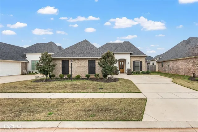 $335,000 | 5118 Tensas Drive, Bossier City, LA 71111