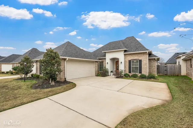 $335,000 | 5118 Tensas Drive, Bossier City, LA 71111