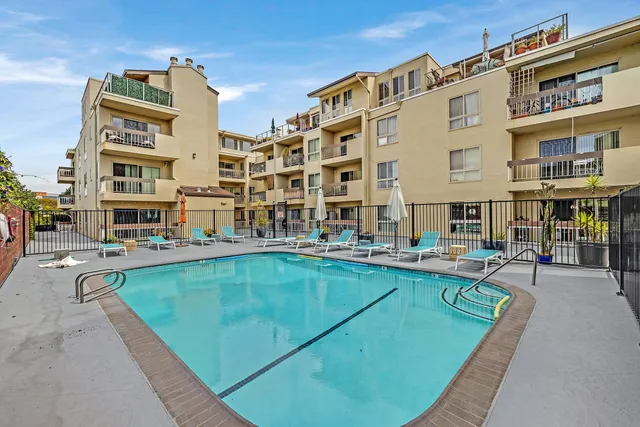 $399,000 | 77 Fairmount Avenue, Unit 220, Oakland, CA 94611