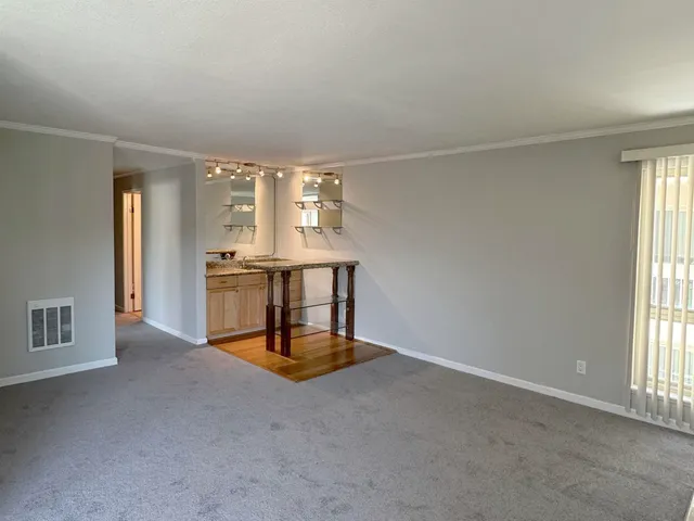 $399,000 | 77 Fairmount Avenue, Unit 220, Oakland, CA 94611