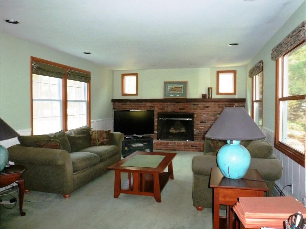 41 Briar Road Bedford, NH 03110 - Photo 13 of 23