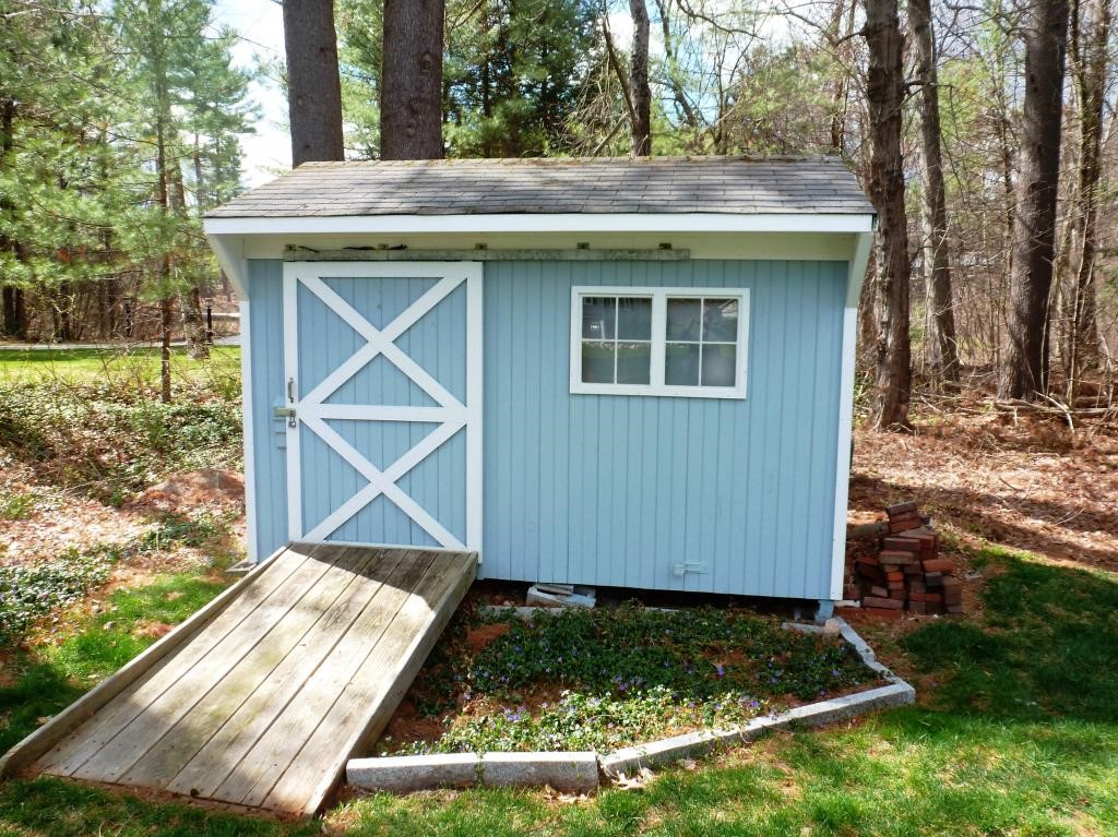 41 Briar Road Bedford, NH 03110 - Photo 5 of 23