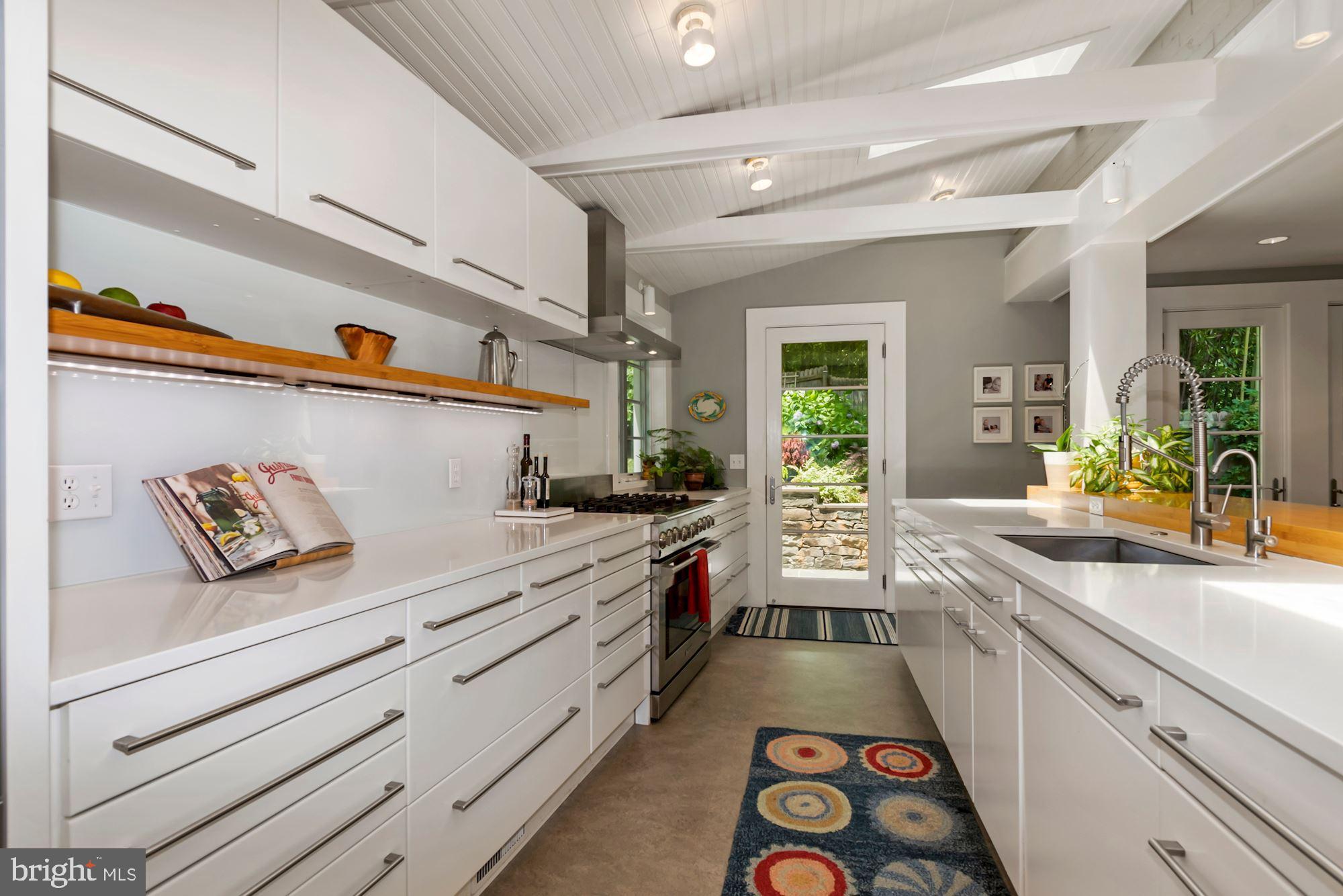 501 Ashford Road Silver Spring, MD 20910 - Photo 13 of 43 Gallery Image 13