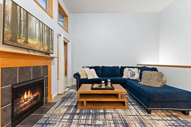 $350,000 | 11629 Prospect Curve, Woodbury, MN 55129