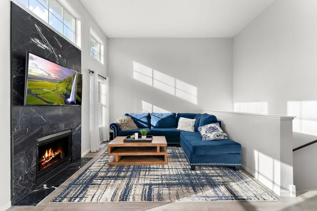 $350,000 | 11629 Prospect Curve, Woodbury, MN 55129