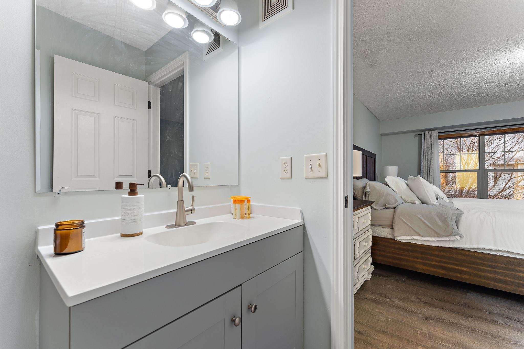 11629 Prospect Curve Woodbury, MN 55129 - Photo 18 of 33