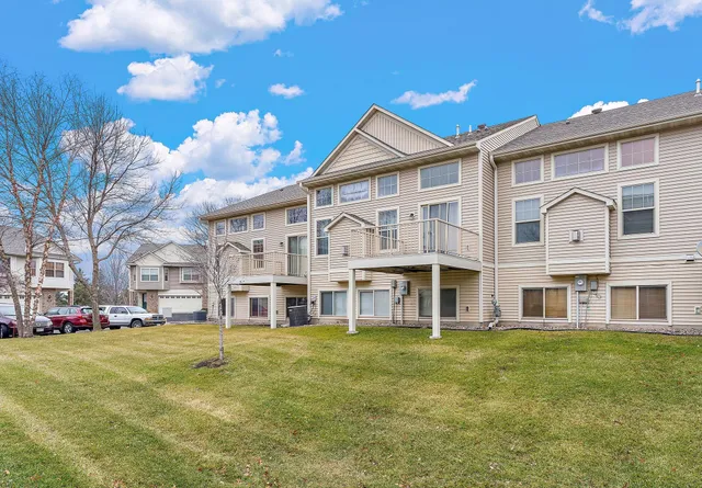 $350,000 | 11629 Prospect Curve, Woodbury, MN 55129