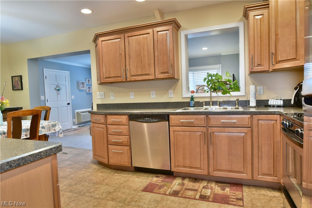 4865 New Road Youngstown, OH 44515 - Photo 11 of 35 Gallery Image 11