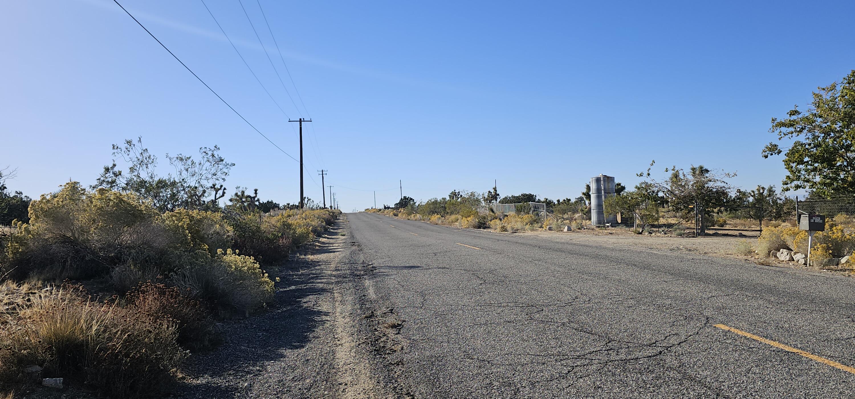 Fort Tejon Vic 208th East Road Llano, CA 93544 - Photo 5 of 9 a view of a street