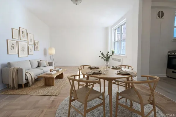 $178,000 | 30-11 Parsons Boulevard, Unit 2T | Murray Hill - Flushing