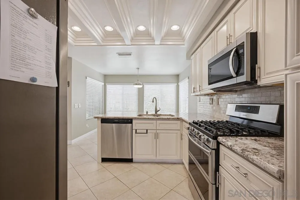 27298 Terrytown Road Menifee, CA 92586 - Photo 10 of 29