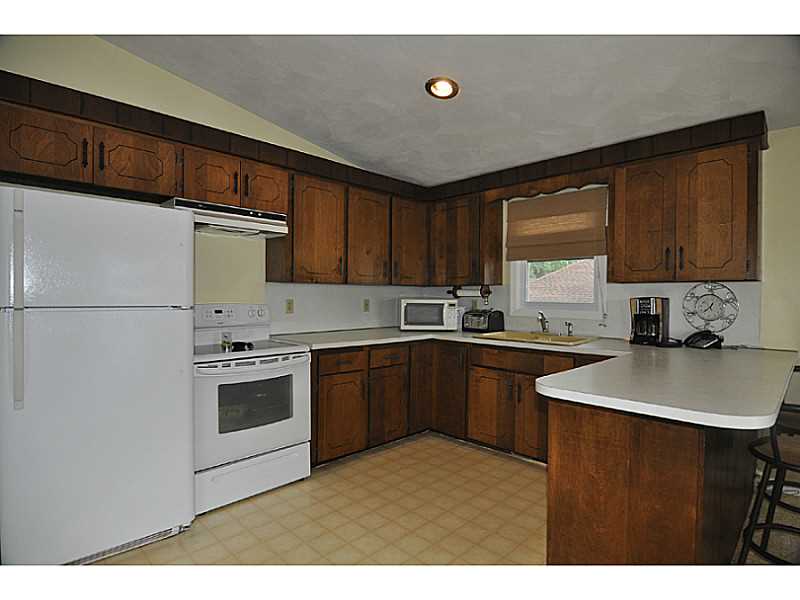 358 Shady Valley Road Coventry, RI 02816 - Photo 4 of 25 Kitchen.
