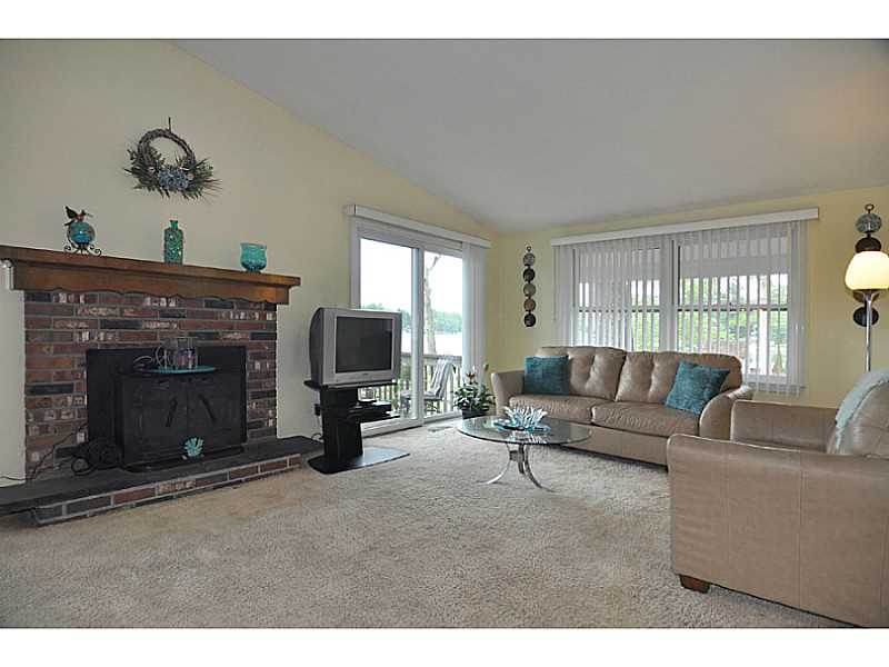 358 Shady Valley Road Coventry, RI 02816 - Photo 8 of 25 Living Room.