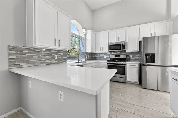 $2,400 | 17711 Shelby Oaks Circle, Richmond, TX 77407