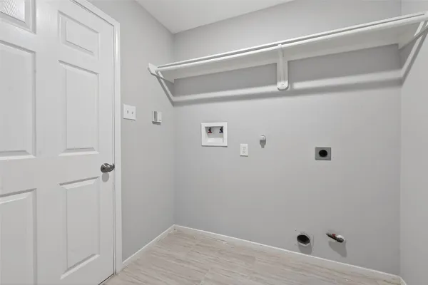 $2,400 | 17711 Shelby Oaks Circle, Richmond, TX 77407