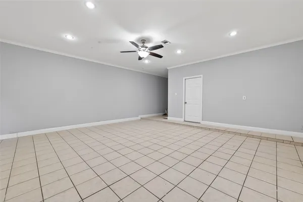 $2,400 | 17711 Shelby Oaks Circle, Richmond, TX 77407