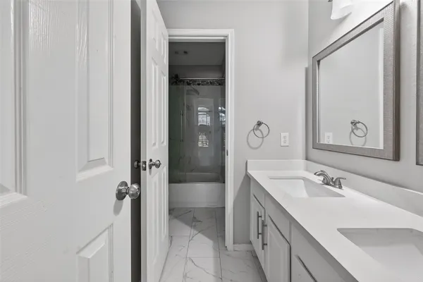 $2,400 | 17711 Shelby Oaks Circle, Richmond, TX 77407