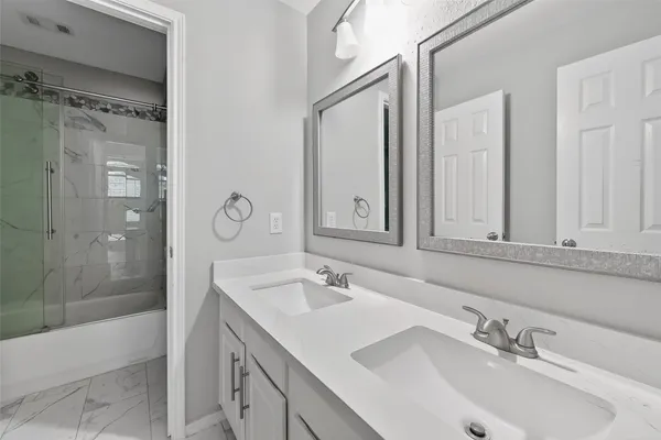 $2,400 | 17711 Shelby Oaks Circle, Richmond, TX 77407