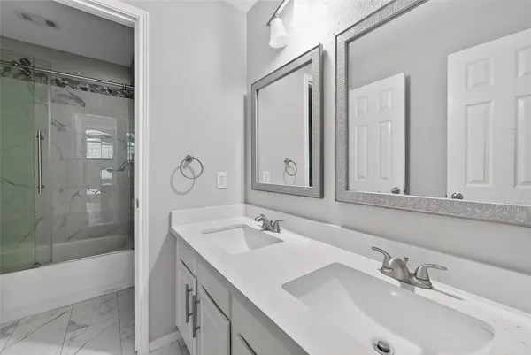 $2,400 | 17711 Shelby Oaks Circle, Richmond, TX 77407