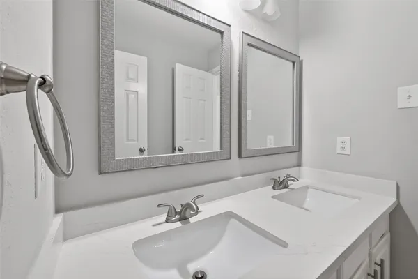 $2,400 | 17711 Shelby Oaks Circle, Richmond, TX 77407