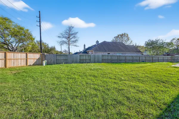 $2,400 | 17711 Shelby Oaks Circle, Richmond, TX 77407