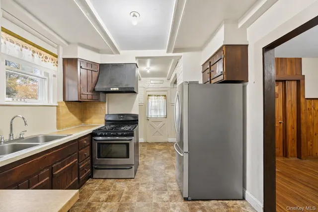 $649,000 | 10 Brook Street, Suffern, NY 10901