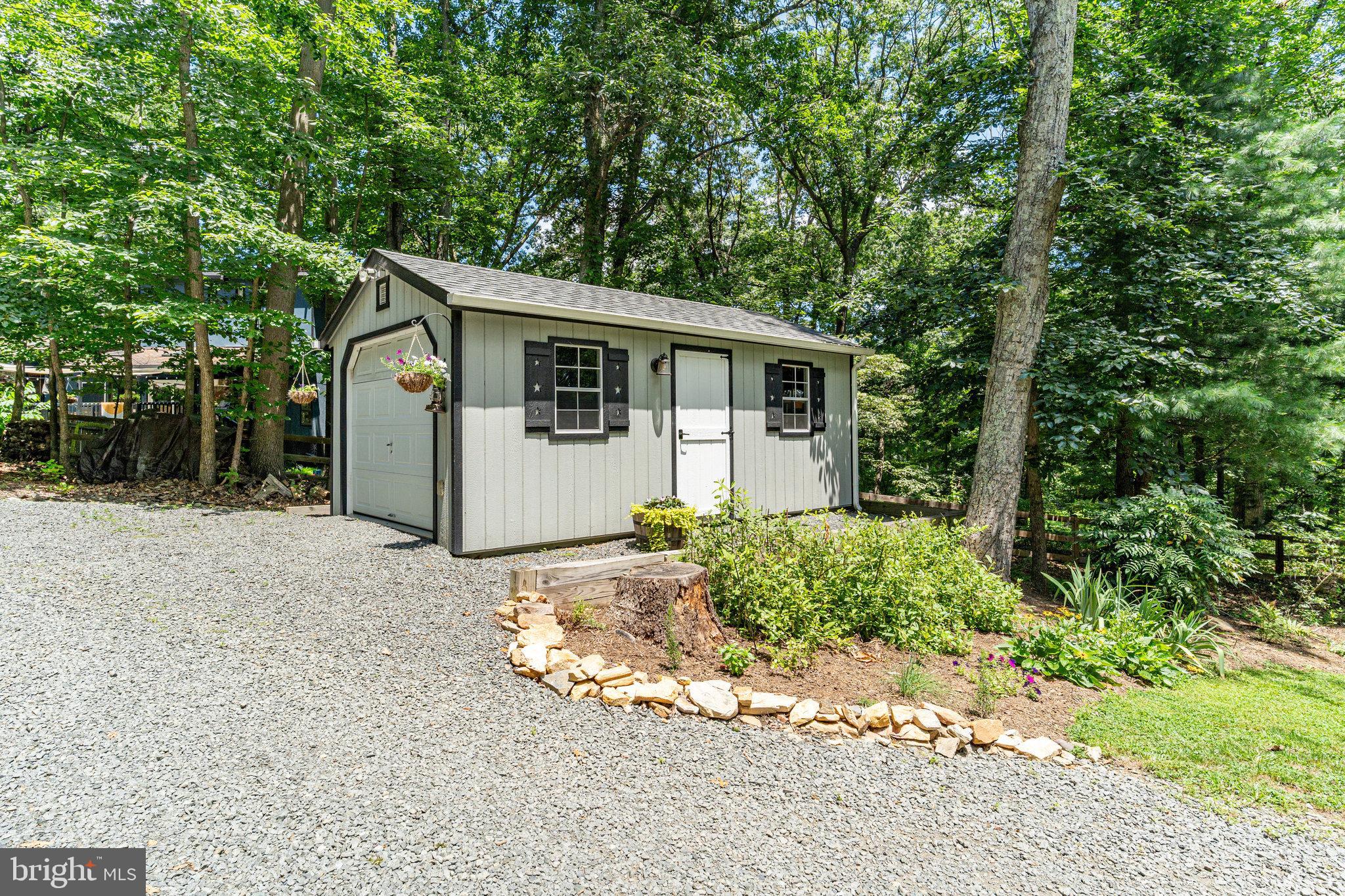 1607 Mercer Road Haymarket, VA 20169 - Photo 3 of 45 Attractive shed