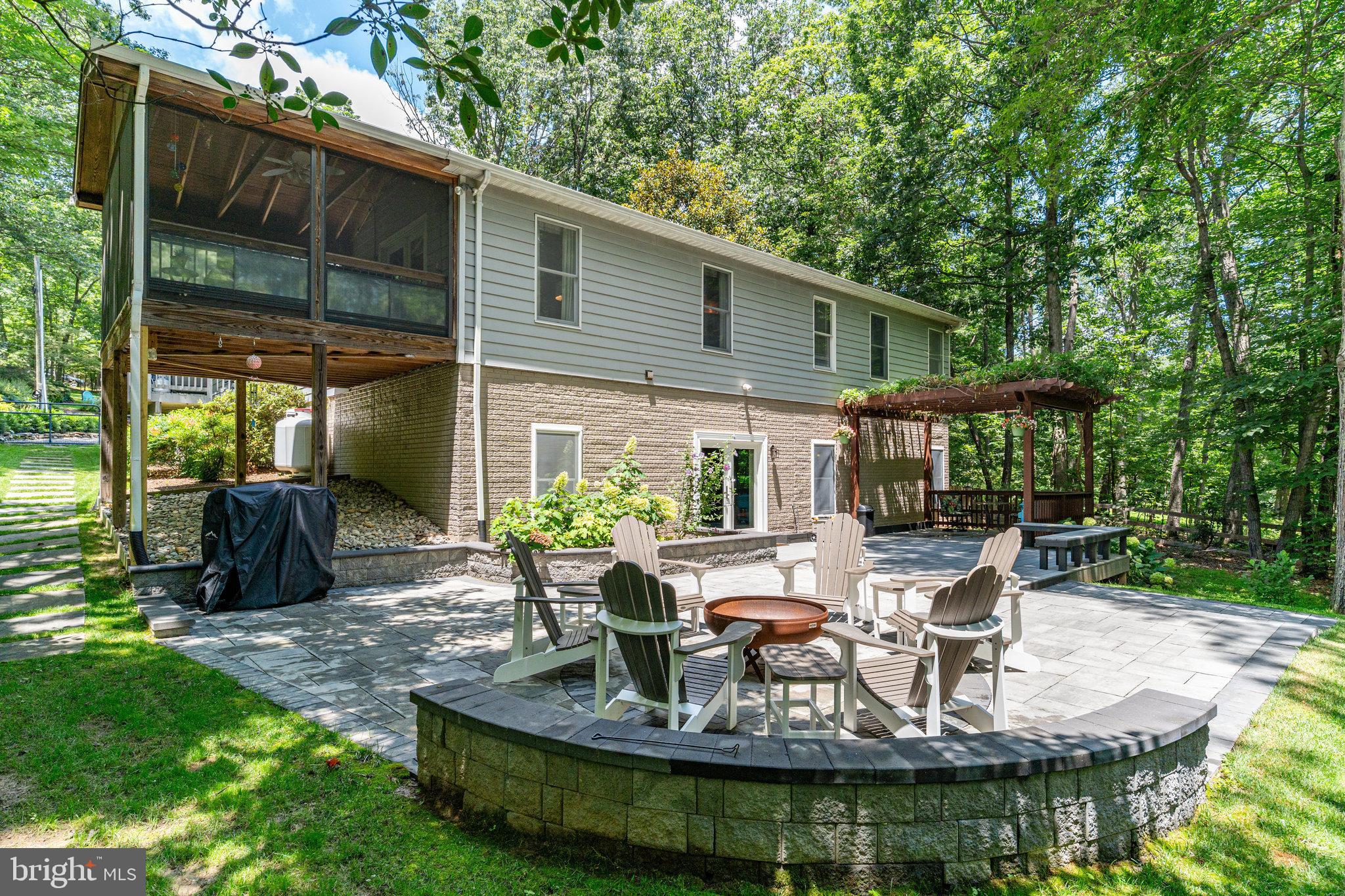 1607 Mercer Road Haymarket, VA 20169 - Photo 40 of 45 A great back yard!