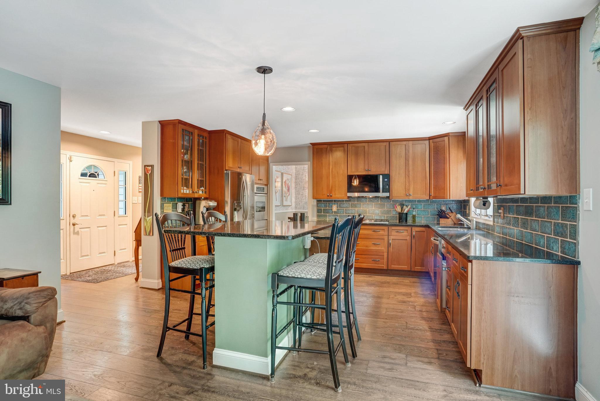 1607 Mercer Road Haymarket, VA 20169 - Photo 7 of 45 Gourmet kitchen w/ double wall ovens