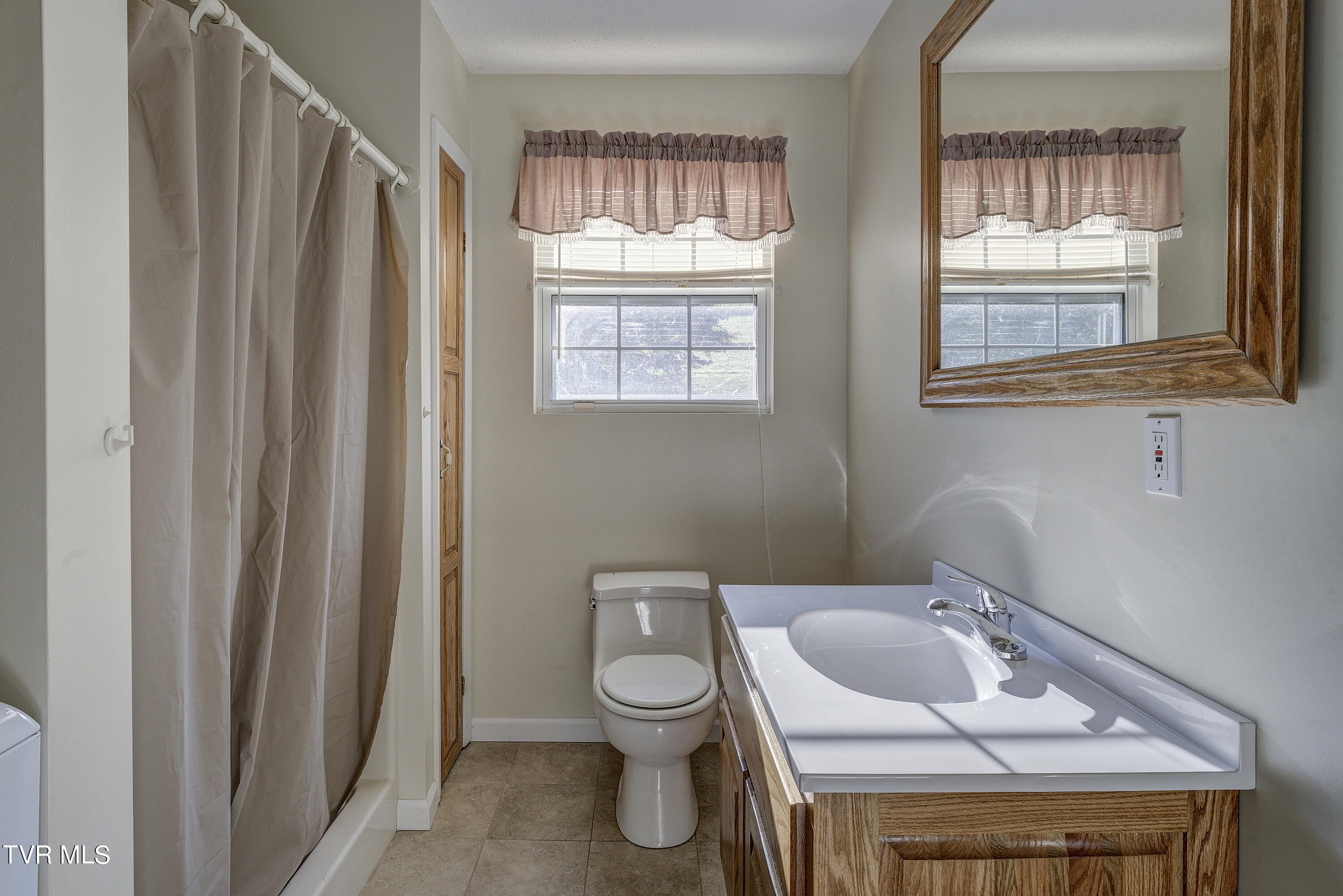 133 Townson Road Roan Mountain, TN 37687 - Photo 23 of 49 Townson-16