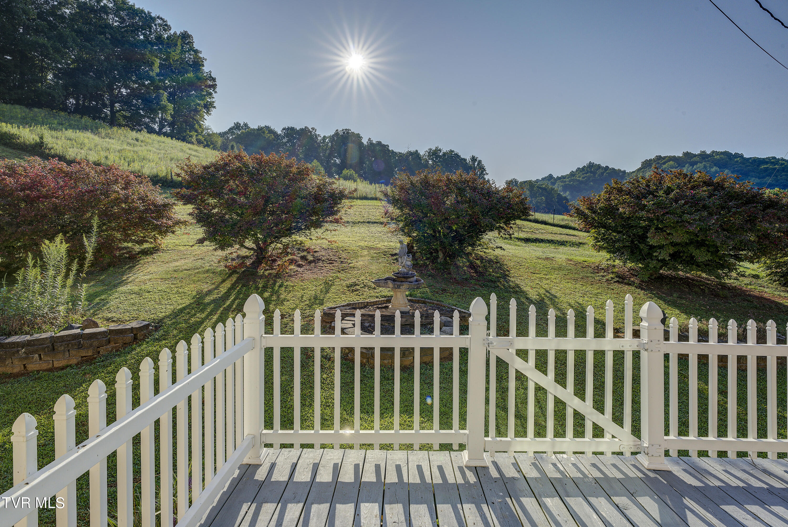 133 Townson Road Roan Mountain, TN 37687 - Photo 35 of 49 Townson-28