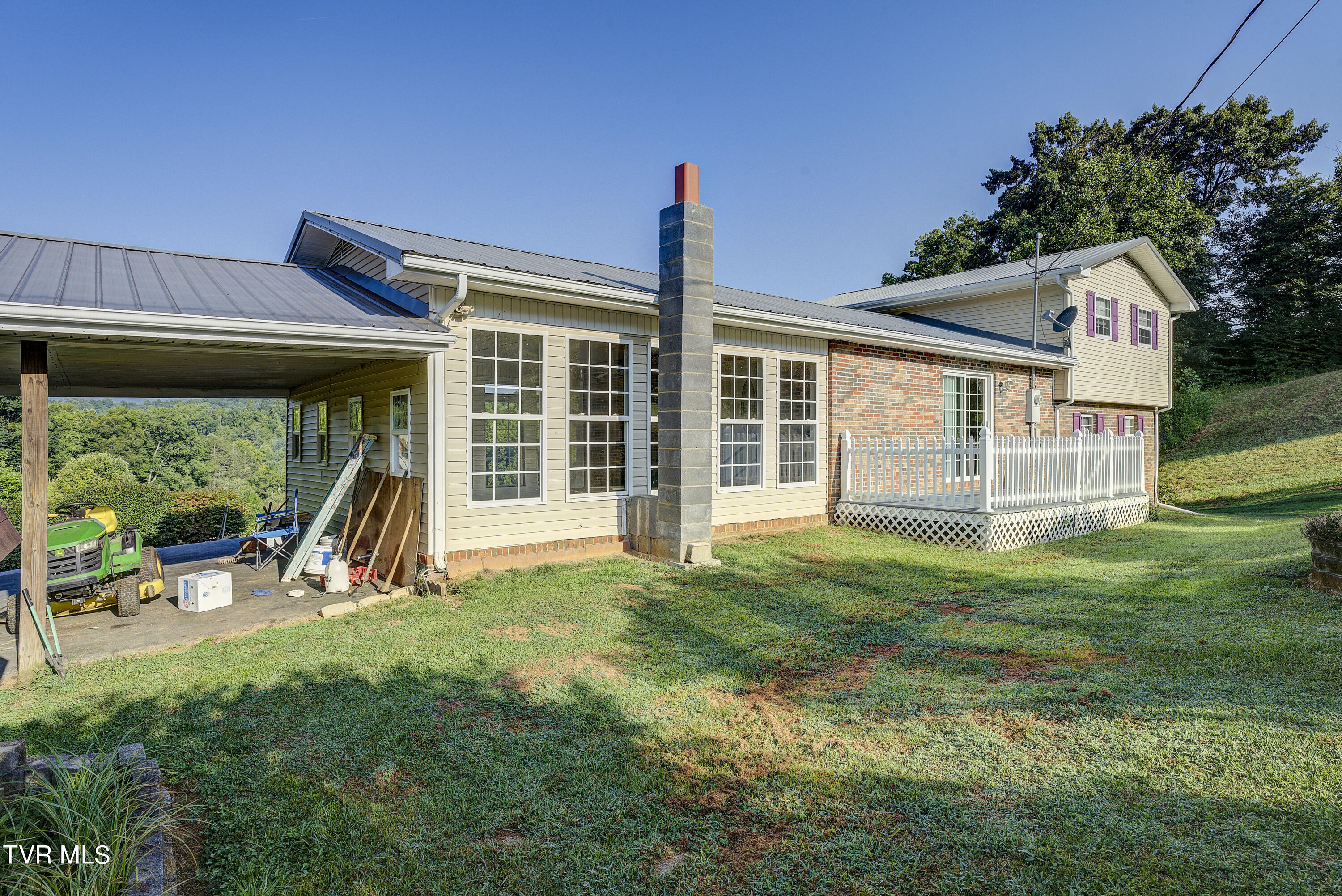 133 Townson Road Roan Mountain, TN 37687 - Photo 4 of 49 Townson-33