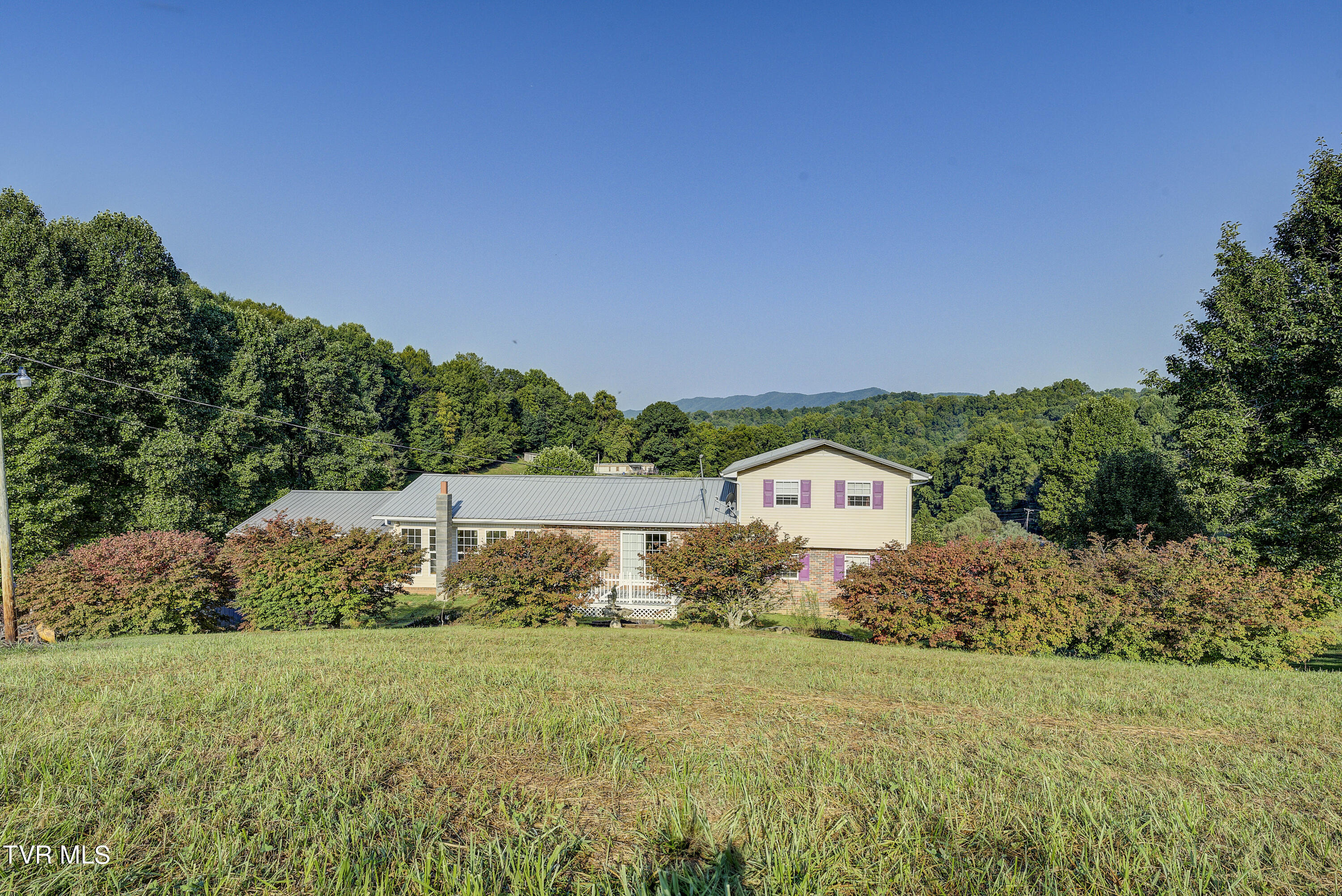 133 Townson Road Roan Mountain, TN 37687 - Photo 6 of 49 Townson-40