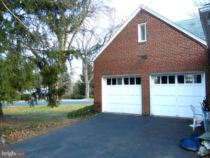 415 East Ridley Avenue Ridley Park, PA 19078 - Photo 16 of 21 Garage