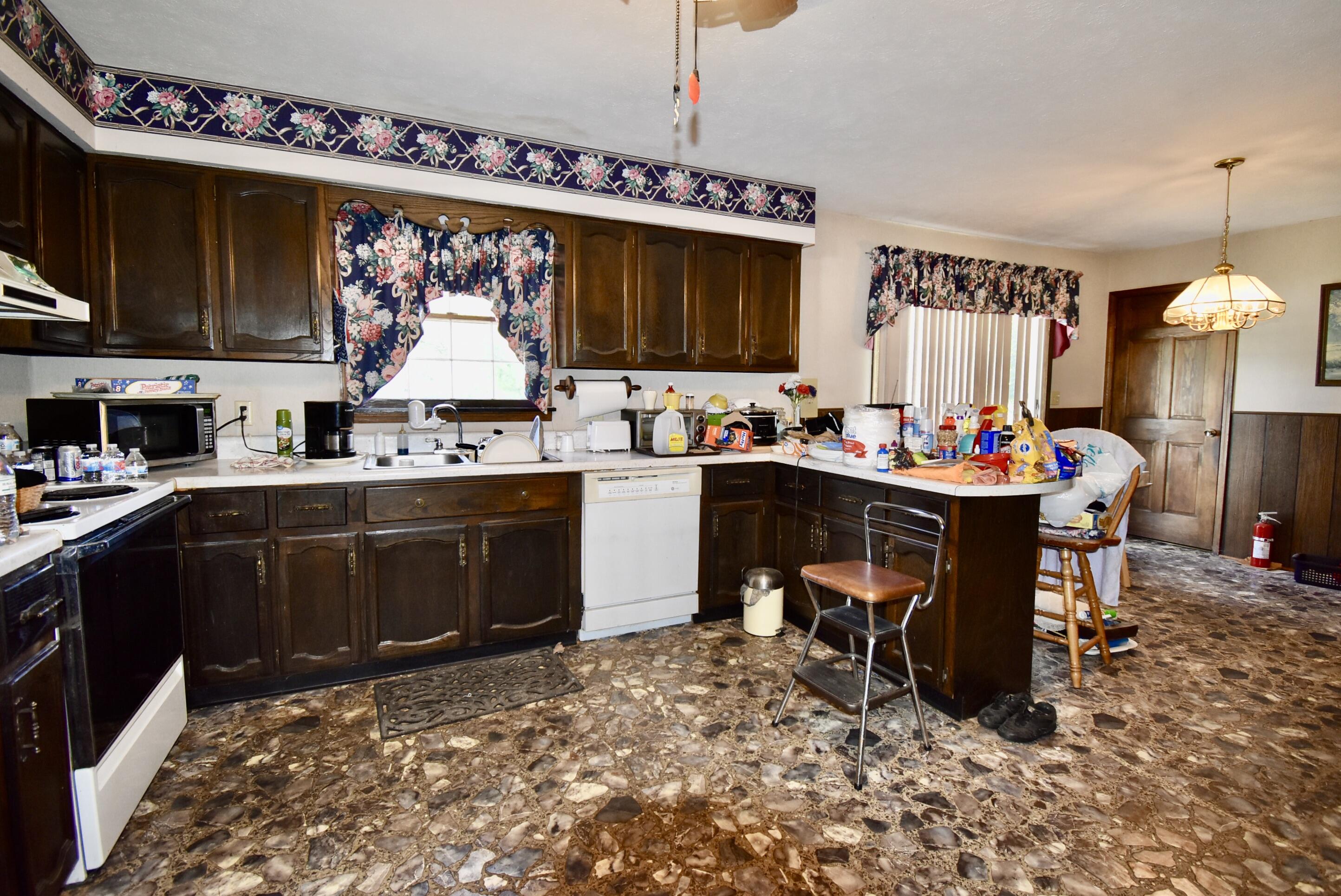 141 Hickory Nut Ridge Road Nancy, KY 42544 - Photo 46 of 110 69113E31-4DC7-452A-89DE-FE0B1CEFD024_1_2