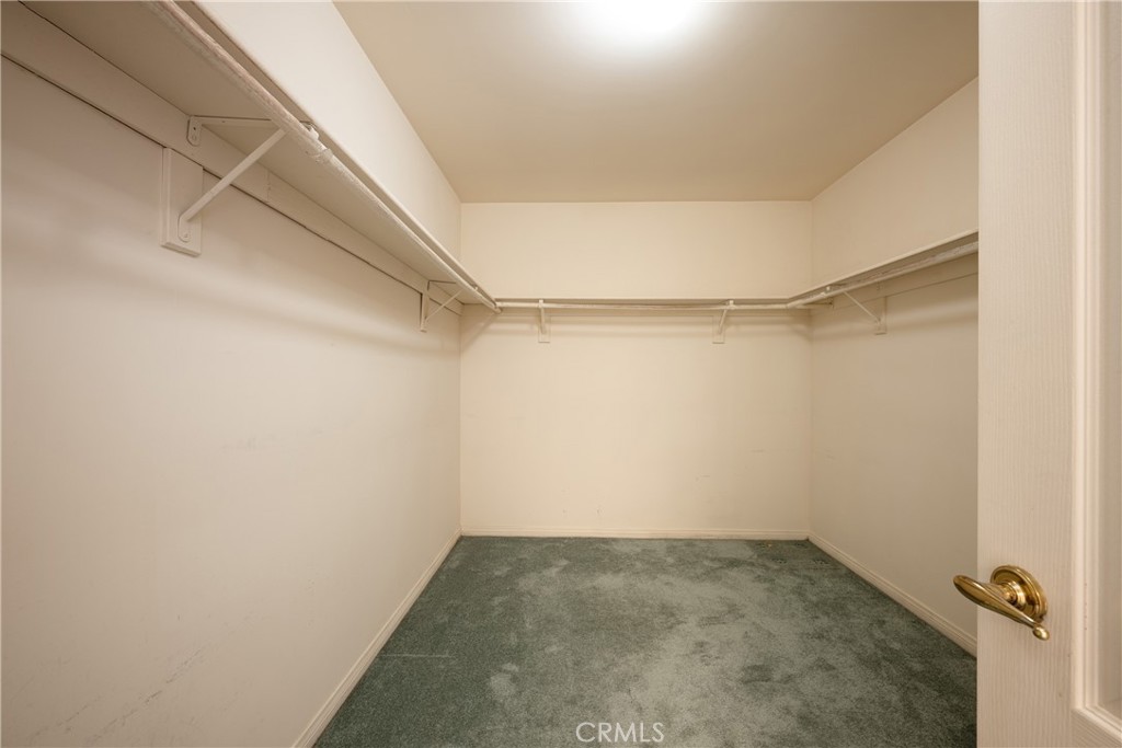 21420 South Perry Street Carson, CA 90745 - Photo 26 of 35
