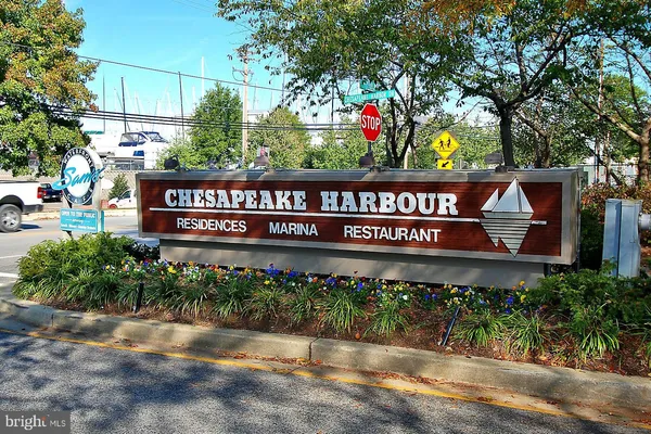 $675,000 | 2108 Chesapeake Harbour Drive East, Unit 201, Annapolis, MD 21403