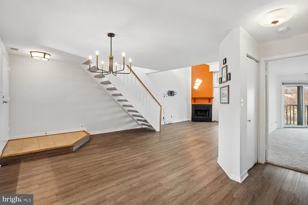 $675,000 | 2108 Chesapeake Harbour Drive East, Unit 201, Annapolis, MD 21403