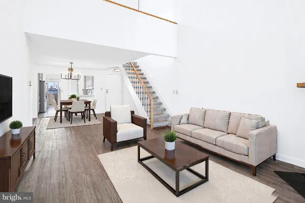 $675,000 | 2108 Chesapeake Harbour Drive East, Unit 201, Annapolis, MD 21403